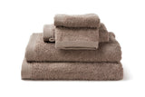 Modern cotton towel in walnut from the « Como » collection